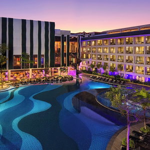 Hotel The Stones Hotel - Legian Bali cazare Kuta