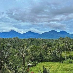 Hotel Four Mountains Villa Bedugul cazare Mekarsari