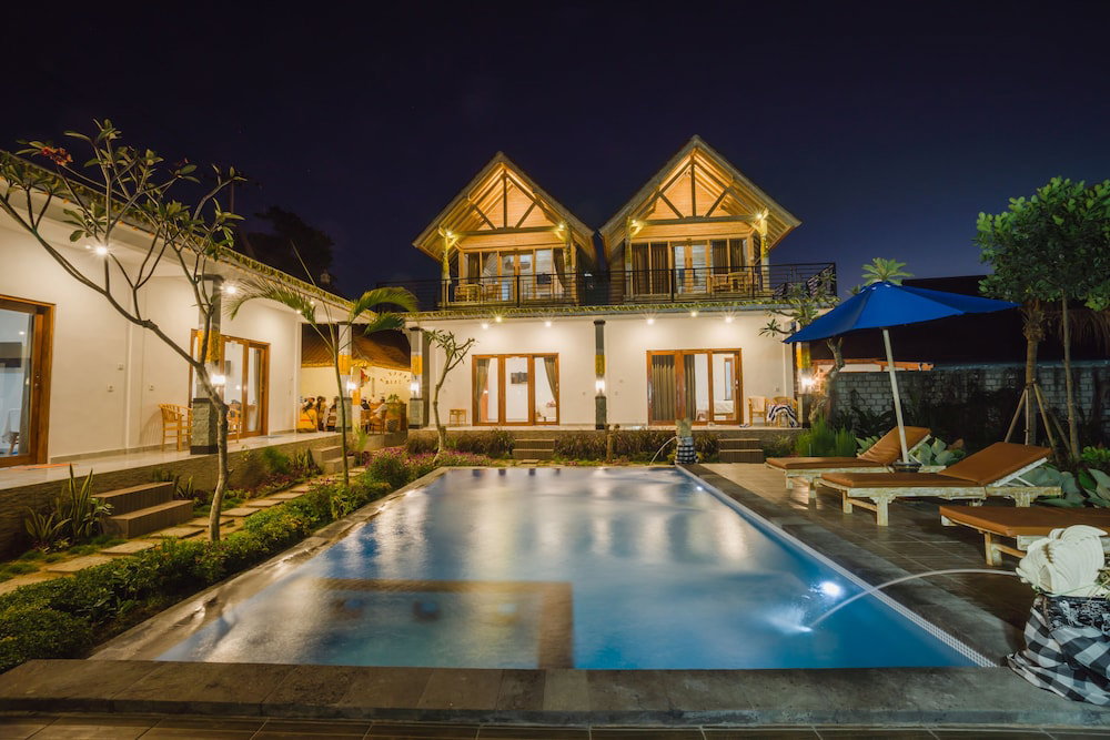 Hotel Pi Karya Beach