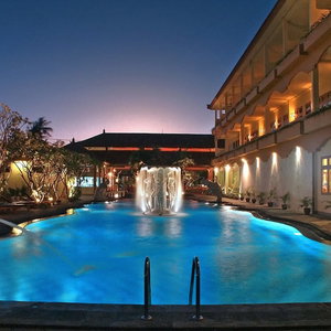 Hotel Febri's Hotel & Spa cazare Jabajero