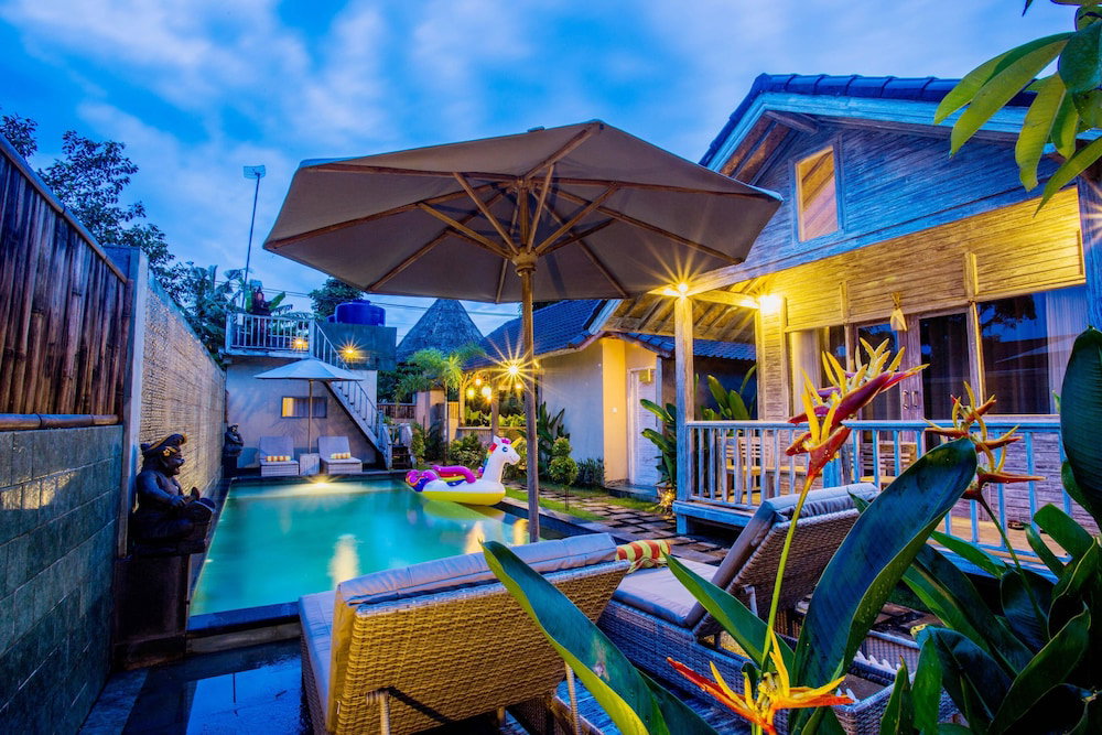 Hotel The Syron Huts Lembongan