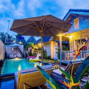 Hotel The Syron Huts Lembongan cazare Lembongan Kawan