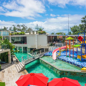 Sejur Furamaxclusive Ocean Beach, Seminyak, Bali vacanta Legian
