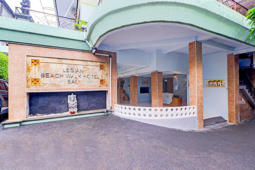 Hotel Townhouse Oak Legian Near Legian Beach Formerly Sayang Maha Merta