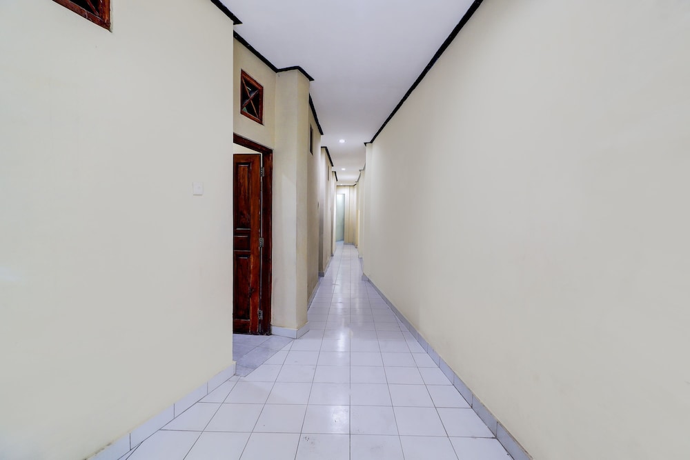 Townhouse Oak Legian Near Legian Beach Formerly Sayang Maha Merta