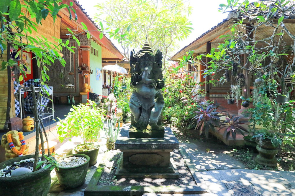 Hotel Mertha Jati Hotel & Bungalow