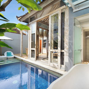 Hotel 18 Suite Villa Kuta cazare Jabajero