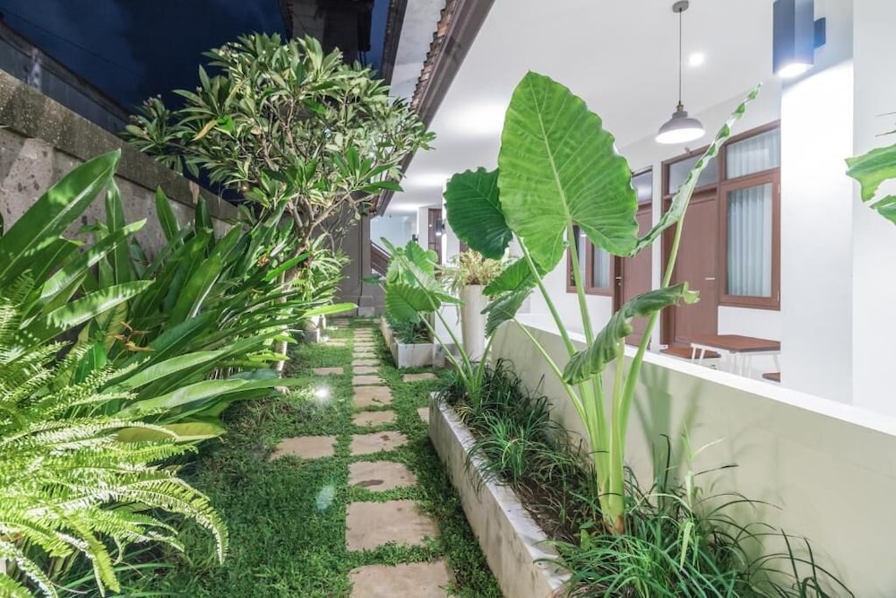 Hotel Kak Garden Inn