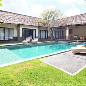 Sejur Bali Merita Villa vacanta Kerobokan Kelod