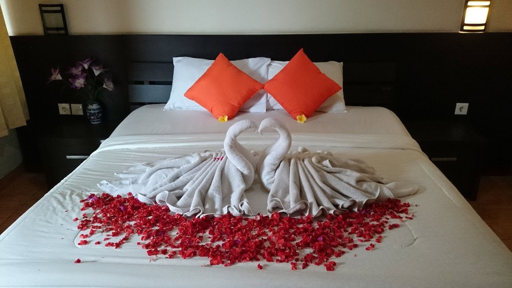 Hotel Agus Beach Inn