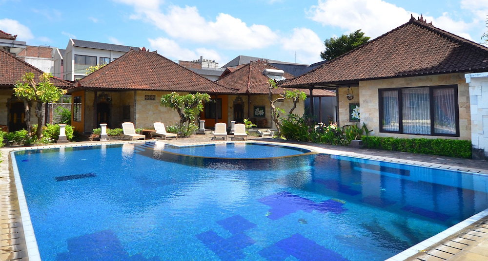 Hotel Taman Sari Cottages 2
