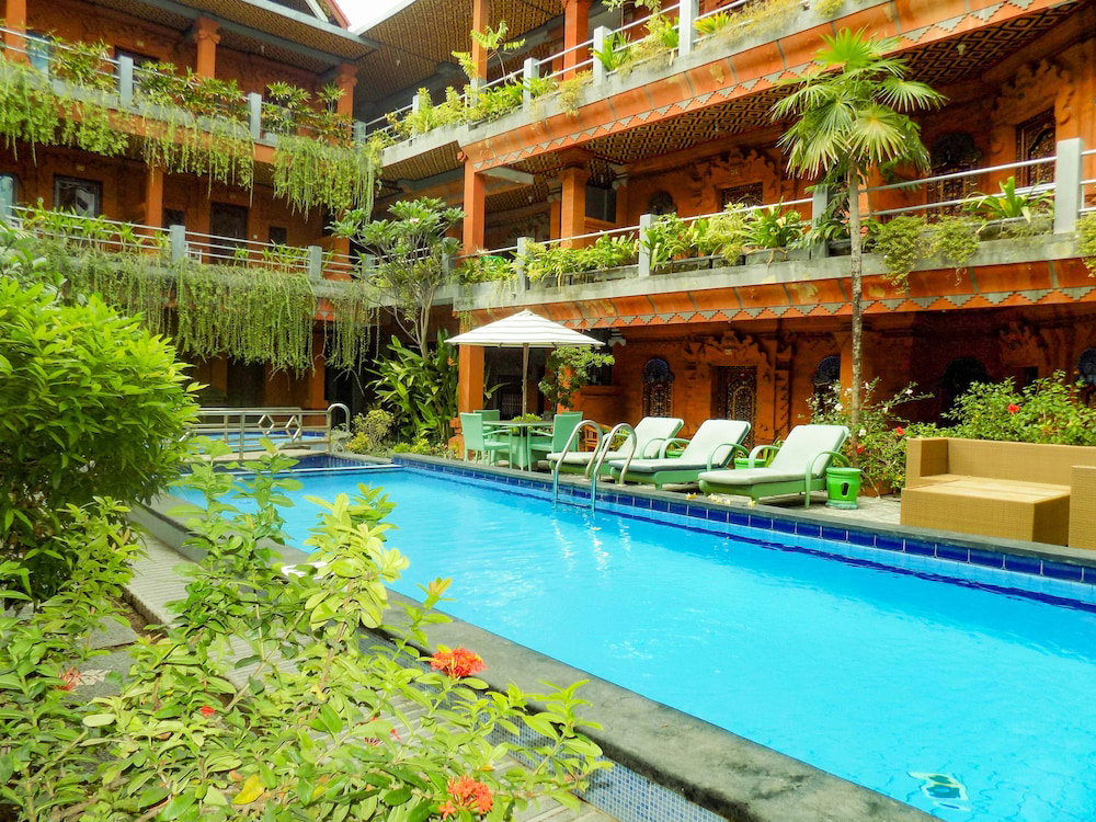 Hotel Lumbung Sari Legian