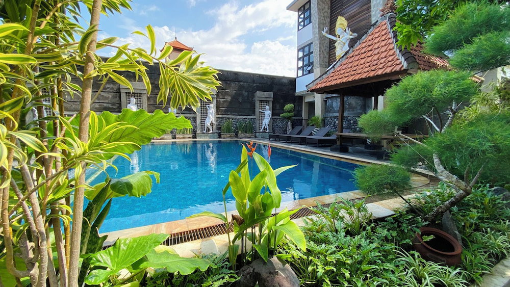 Hotel Sandat Hotel Legian