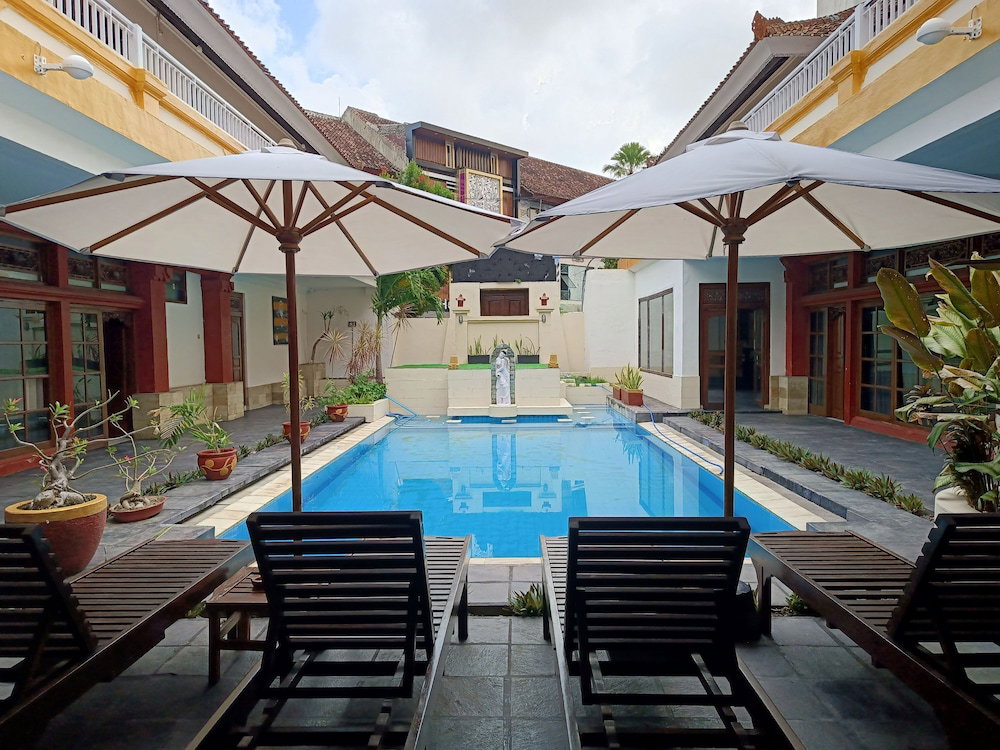 Hotel Natasya Kuta Beach Hotel