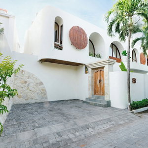 Hotel Luxury Noah Villa cazare Jabajero