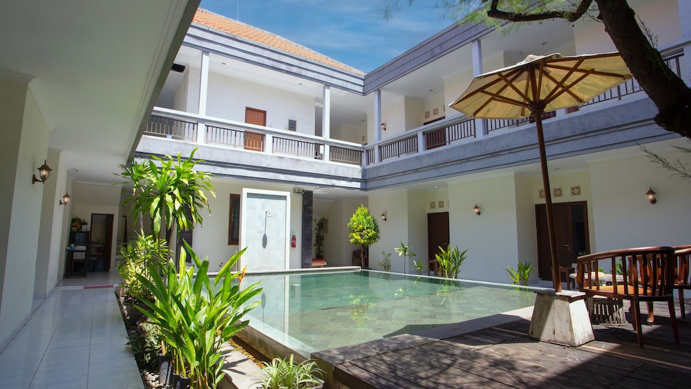 Hotel Teges Inn Kuta