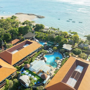 Hotel Bali Dynasty Resort cazare Jabajero