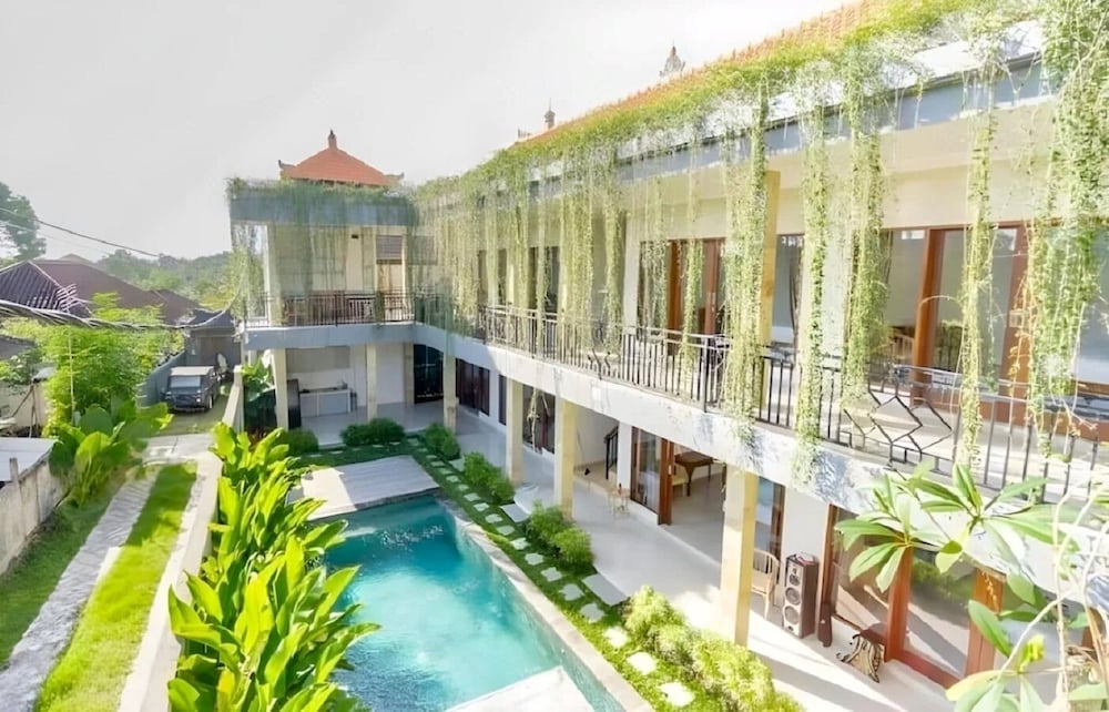 Hotel D'tegal Guest House