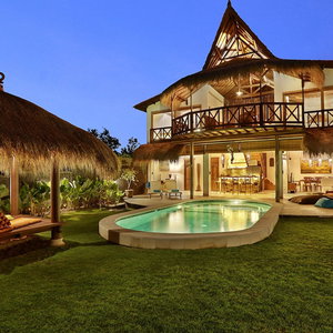 Hotel Breezy Point Villas cazare Sawangan