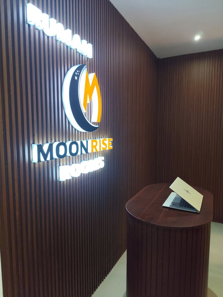 Hotel Moonrise Rooms