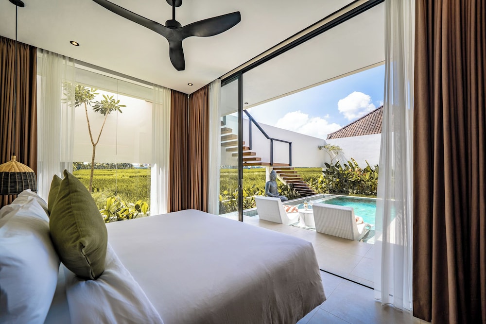 Villa Ambisi Kedungu
