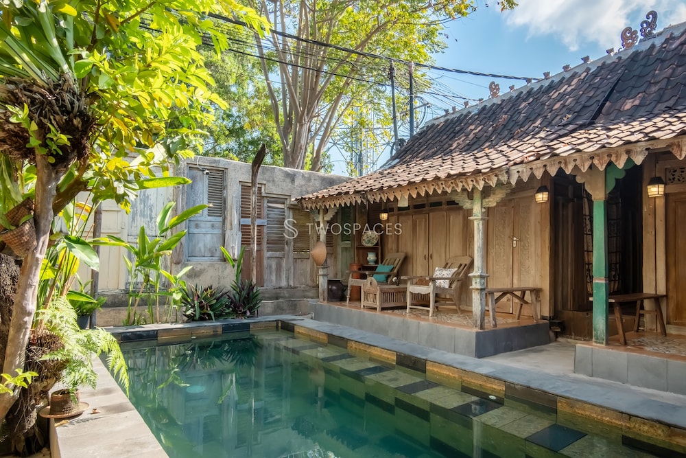 Hotel Twospaces Living At Kayu Beach Villa, Nusa Dua Beach