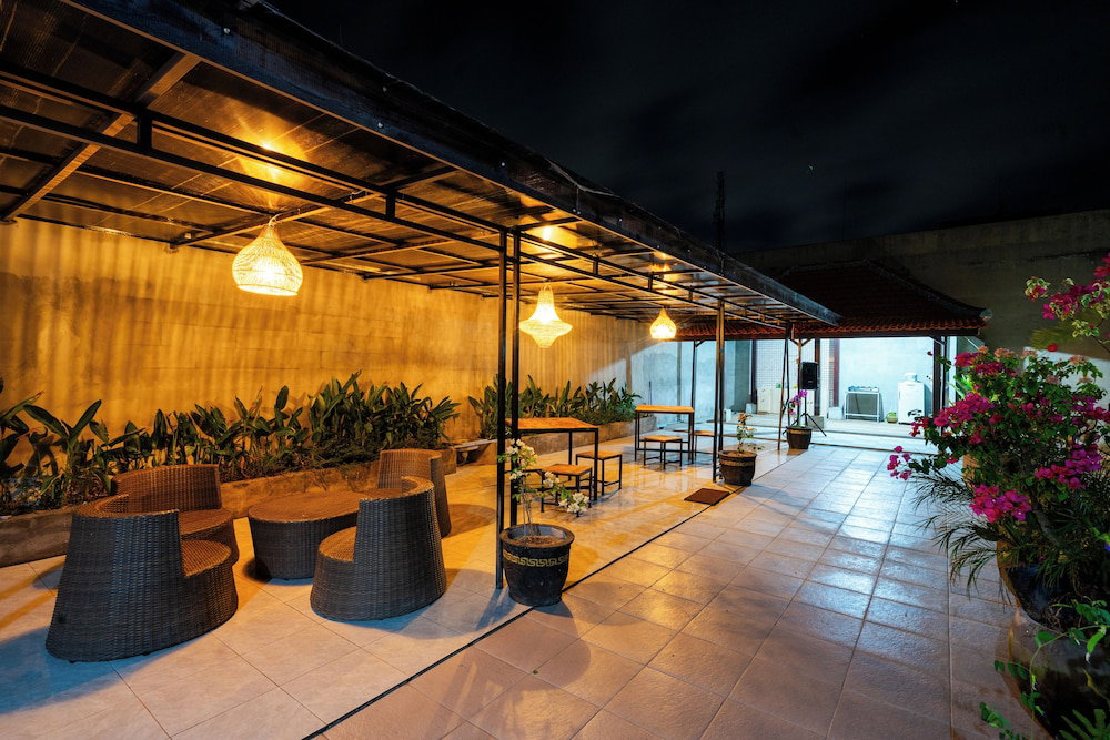Hotel Mahayana House