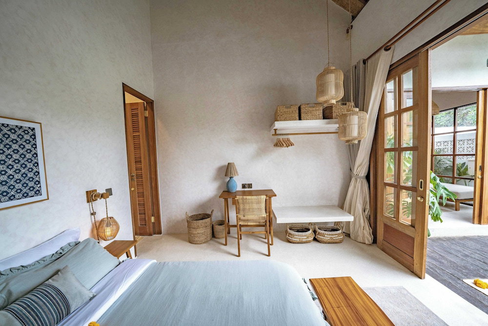Hotel Villa Taman & Villa Serai Kedungu
