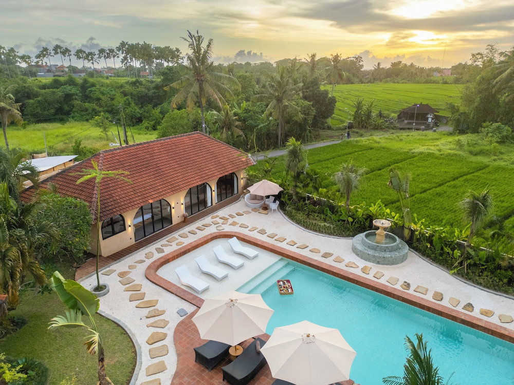 Hotel Cabana Kedungu By Ini Vie Hospitality