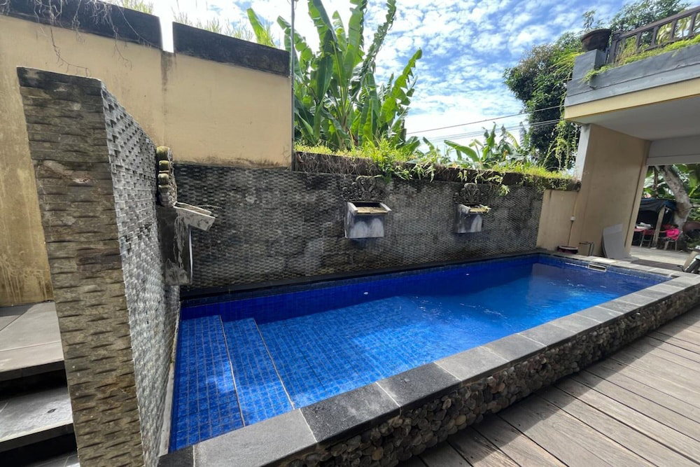 Hotel Belvilla Dedyluminous Near Sunset Beach Tanah Lot