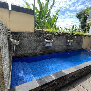 Hotel Belvilla Dedyluminous Near Sunset Beach Tanah Lot cazare Kediri