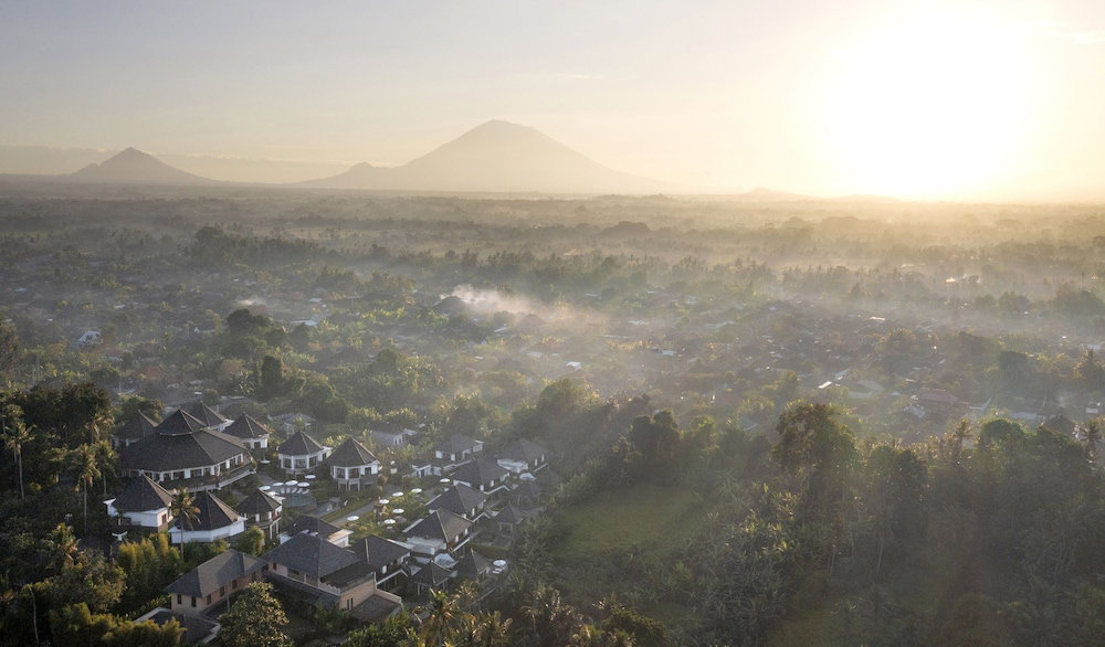 Hotel Swan Paradise A Pramana Experience
