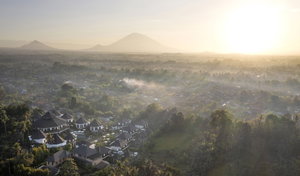 Hotel Swan Paradise A Pramana Experience cazare Sukawati