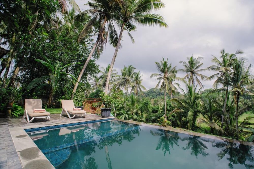 Hotel Anggrek Sari Villa
