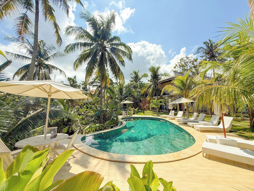 Hotel Kelingking Tropical