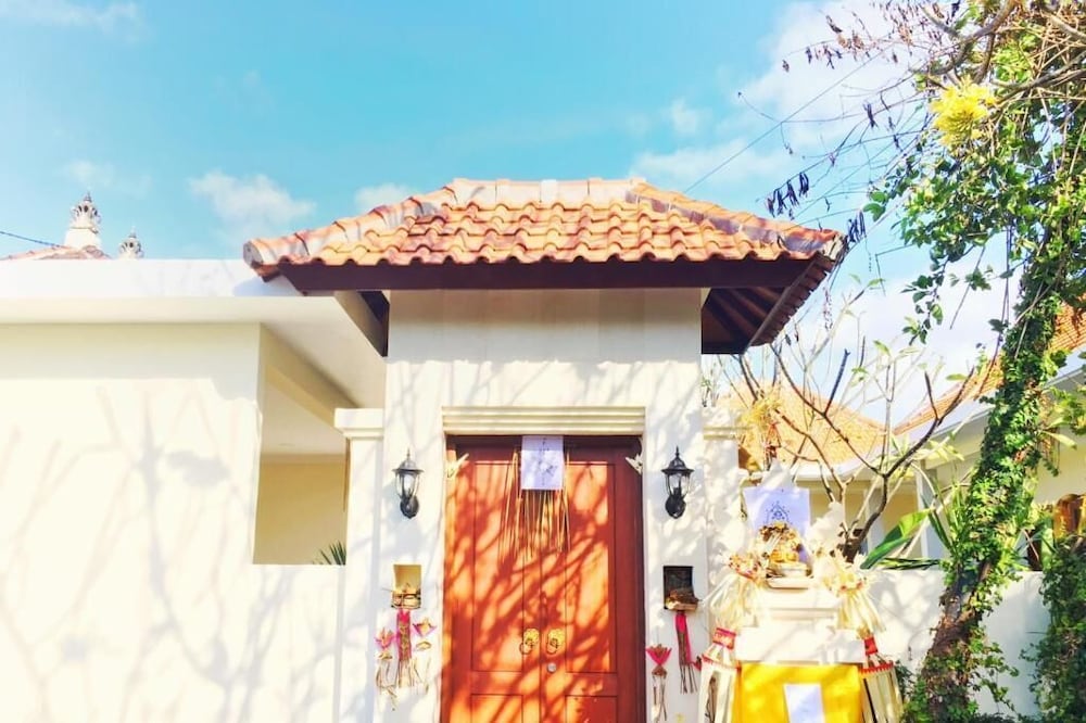 Hotel Kubu Green Nusa Dua