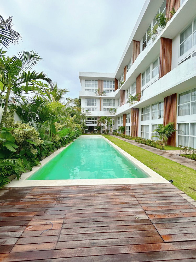 Hotel A.k.a Tropicana Bingin