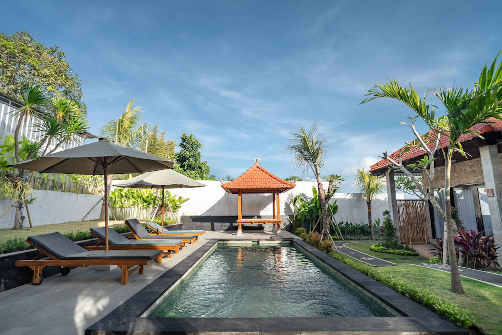 Hotel Ulu Apsura Villas