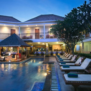 Hotel The Niche Bali cazare Kute