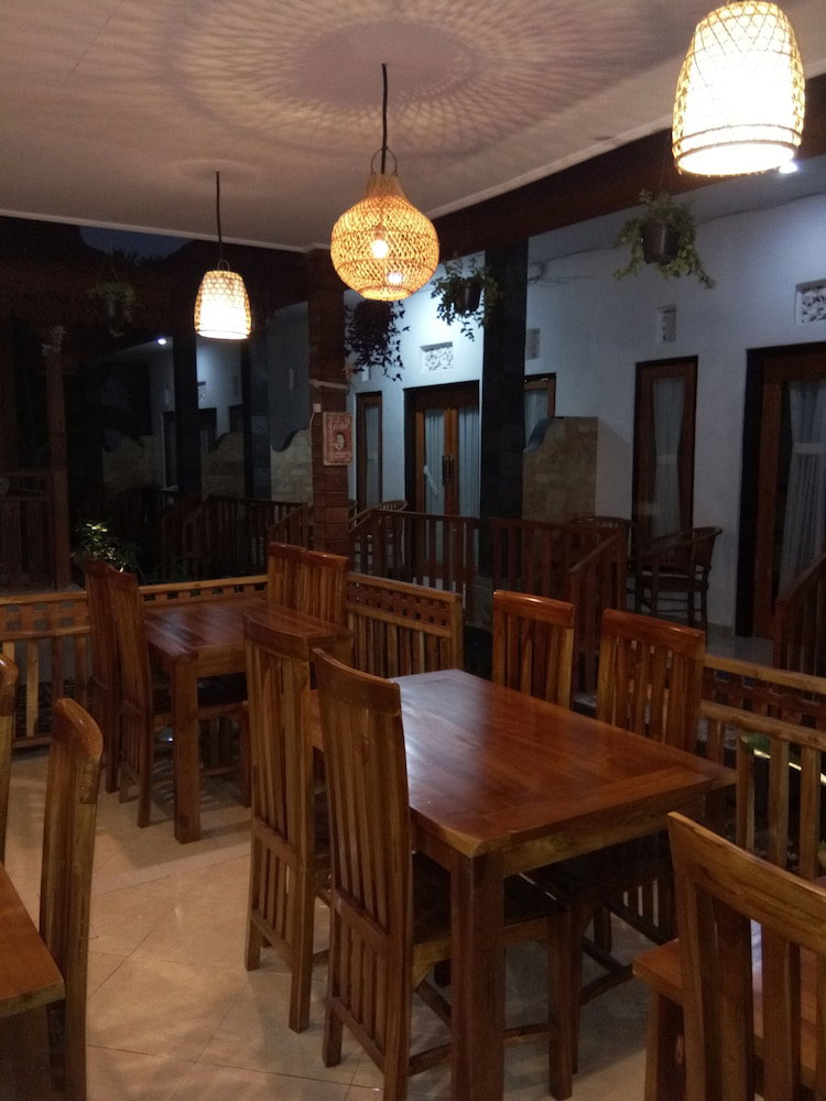 Hotel Bagoesfull Homestay