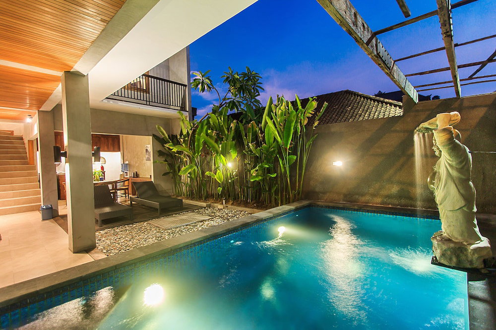 Hotel Kuta Legian Villa
