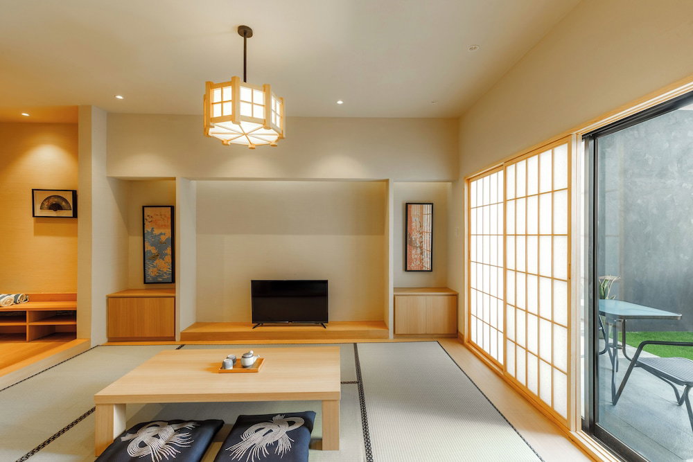 Hotel Himawari House