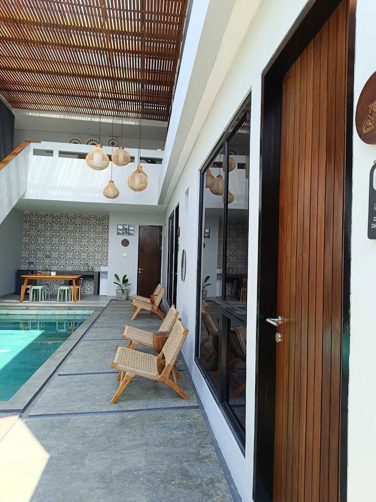 Hotel Padinis Villa & Coffee