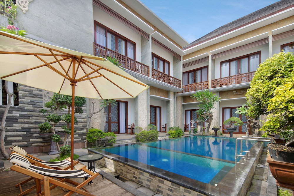 Hotel Jineswari Kuta