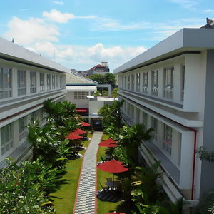 Hotel The Kanjeng Suites Kuta Galeria - Bali cazare Kute
