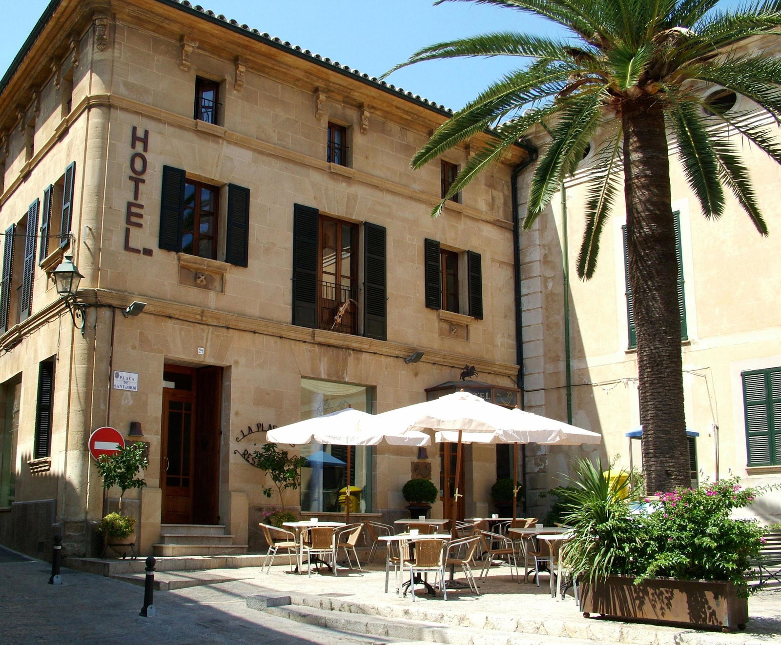 dal travel Son Sant Jordi