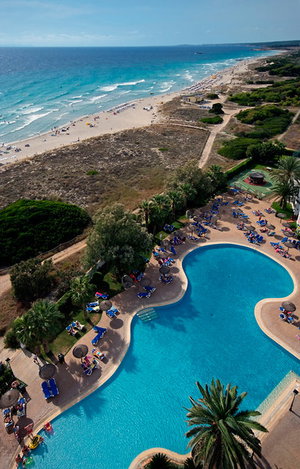 Hotel Sol Milanos Pingüinos cazare Menorca