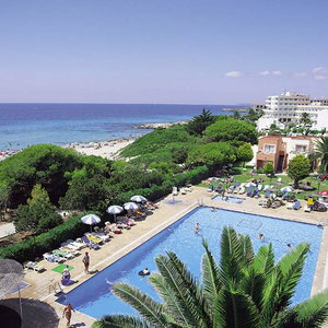 Hotel Globales Lord Nelson cazare Es Migjorn Gran