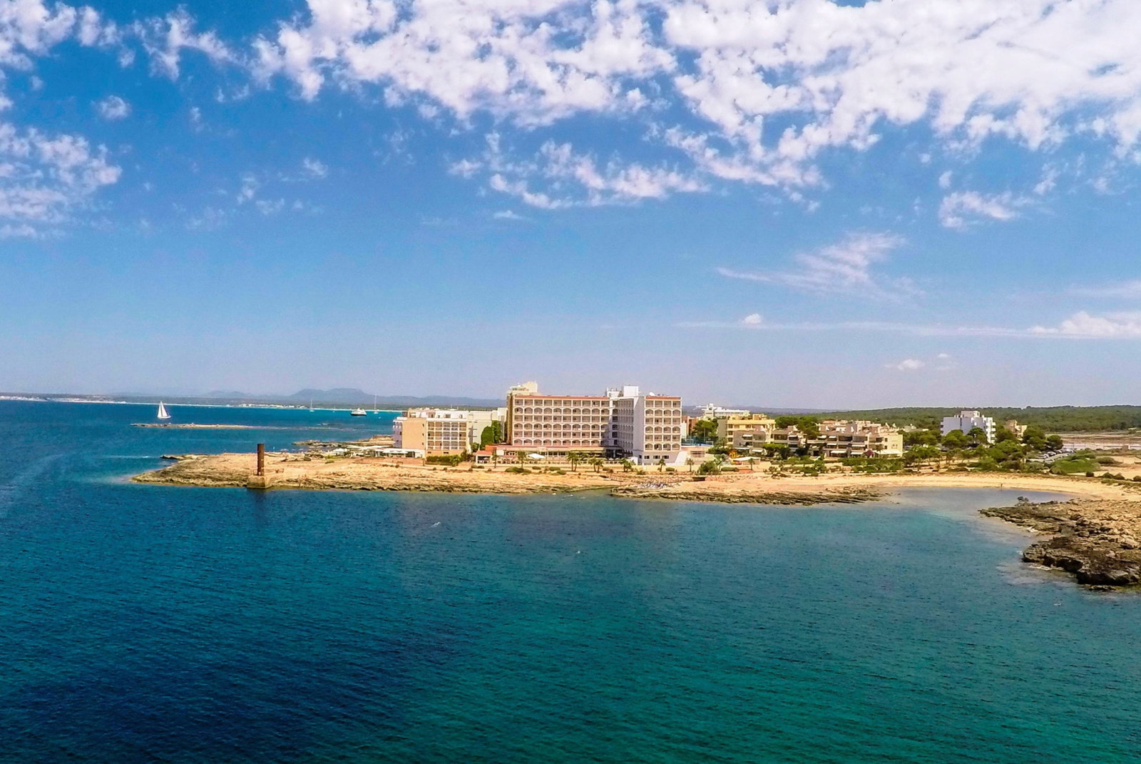 Universal Hotel Romantica
