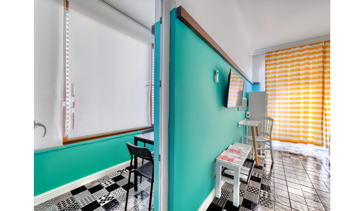 dal travel Anjeliq Downtown Hotel
